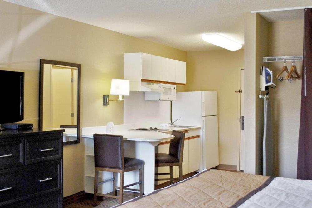Studio King Suite interior