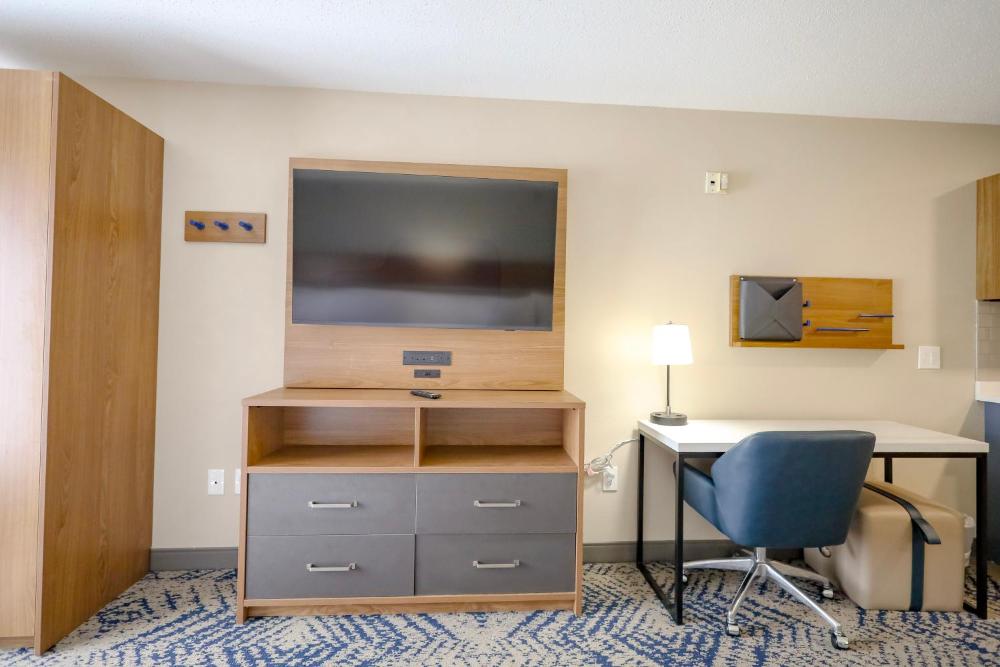 Studio Queen Suite with Two Queen Beds interior